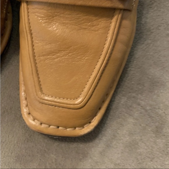 Tory Burch Perrine Loafer Pump with Logo Vamp Bit  6M Tan Square Toe Leather - Picture 8 of 11